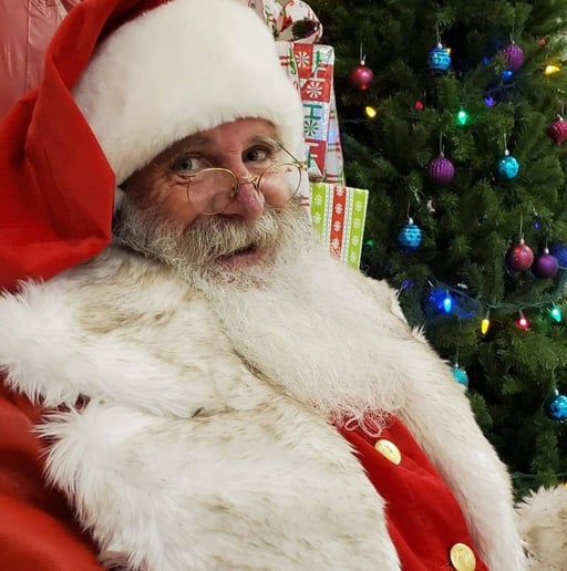 Gallery photo 2 of Santa Chet