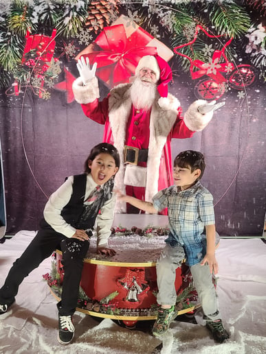 Gallery photo 3 of Santa Chet