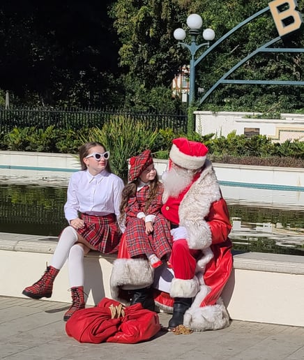 Gallery photo 5 of Santa Chet