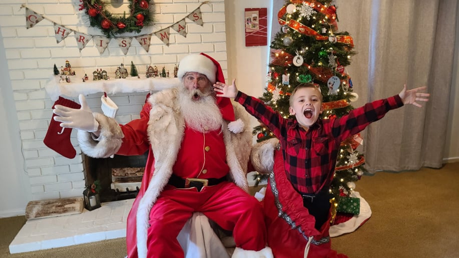 Gallery photo 8 of Santa Chet