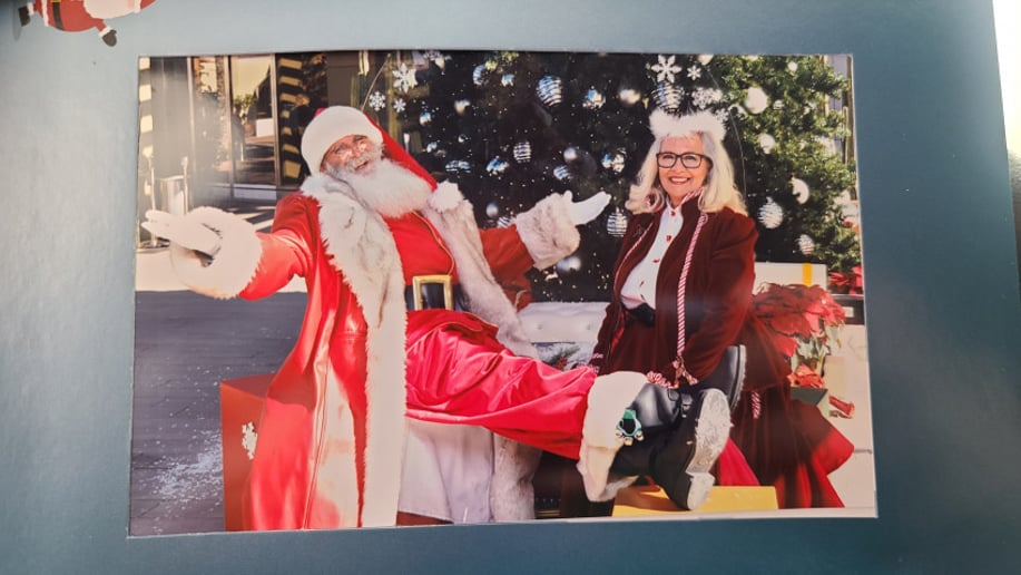 Gallery photo 4 of Santa Chet
