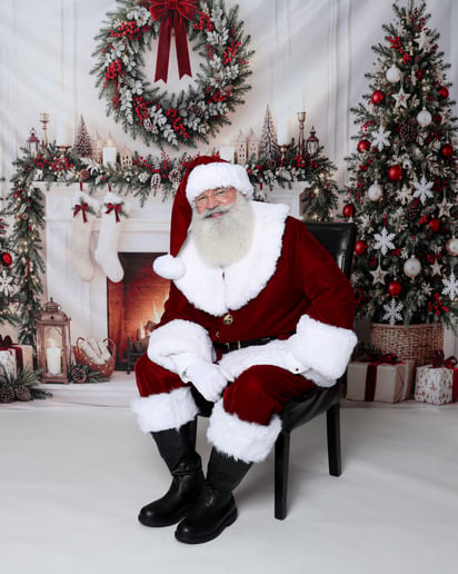 Gallery photo 2 of Santa Chris
