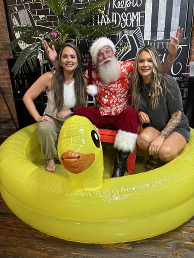 Gallery photo 4 of Santa Christian