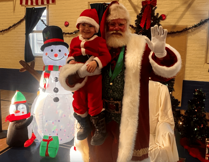 Gallery photo 5 of Santa Chuck