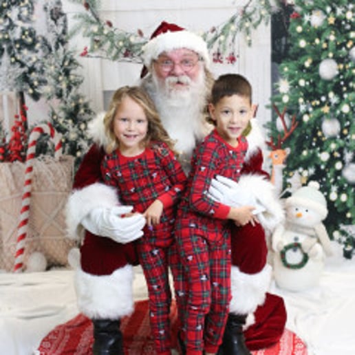 Gallery photo 2 of Santa Clark