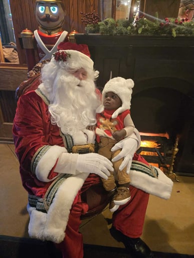 Gallery photo 2 of Santa Claus Chuck