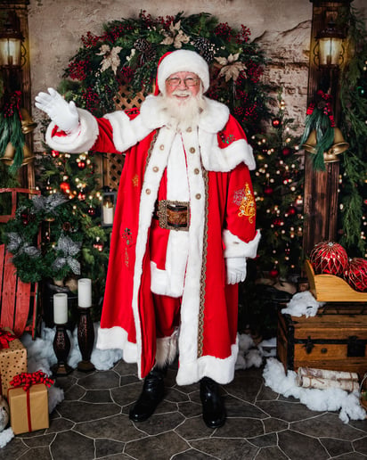 Gallery photo 5 of Santa Claus Ken