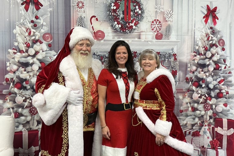 Gallery photo 4 of The Crawfords Claus