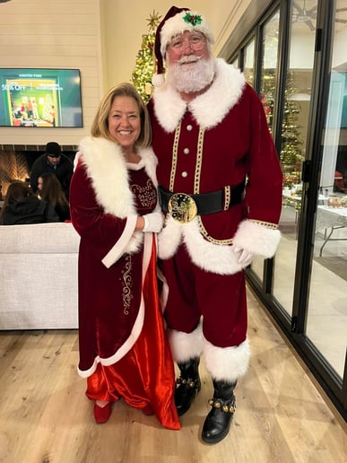 Gallery photo 1 of Mandarin Santa and The Grinch