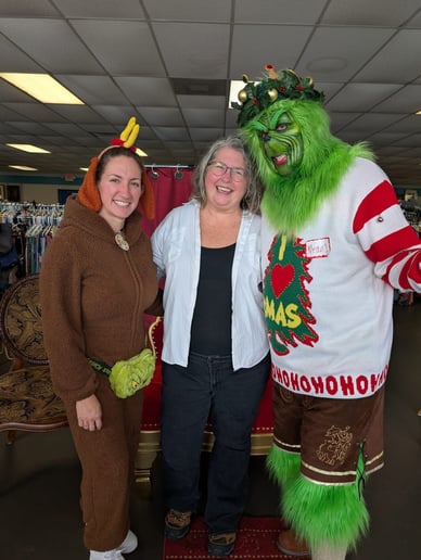 Gallery photo 9 of Mandarin Santa and The Grinch