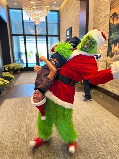 Gallery photo 22 of Mandarin Santa and The Grinch