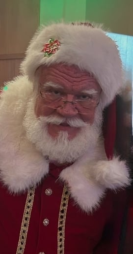 Gallery photo 4 of Santa Claus Larry