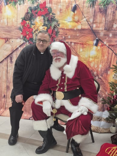 Gallery photo 7 of Santa Claus Larry