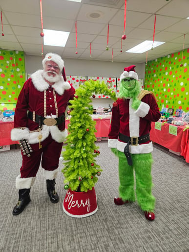 Gallery photo 8 of Santa Claus Larry