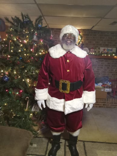 Gallery photo 8 of Santa Claus Shawn