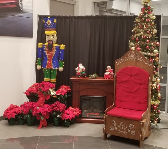 Gallery photo 9 of Santa Claus Travis