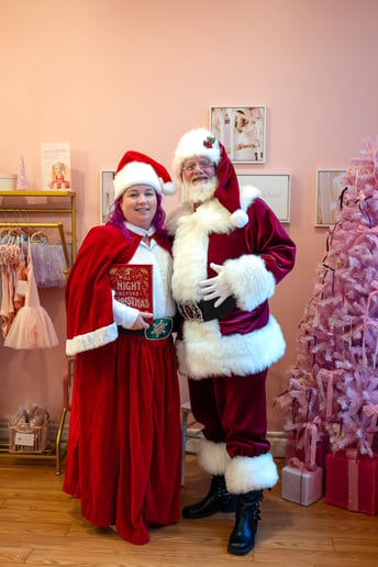 Gallery photo 6 of Santa George And Mrs. Claus