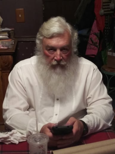 Gallery photo 4 of Santa Kenneth