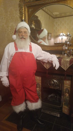 Gallery photo 2 of Santa Kenneth