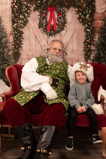 Gallery photo 1 of Santa Earl