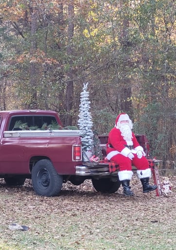 Gallery photo 1 of Santa Justin