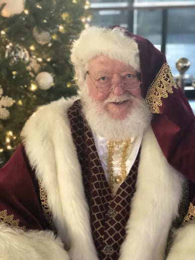 Gallery photo 1 of Santa Neal