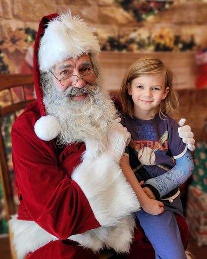 Gallery photo 2 of Santa Claus Ken