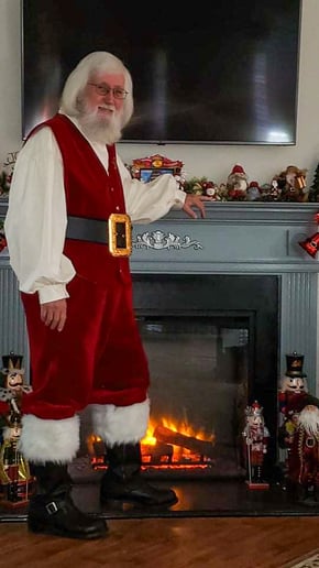 Gallery photo 6 of Santa Claus Roscoe