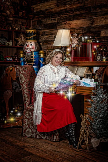 Gallery photo 6 of Mr & Mrs Santa Claus in Branson