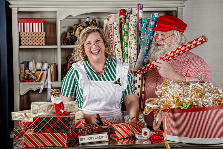 Gallery photo 16 of Mr & Mrs Santa Claus in Branson