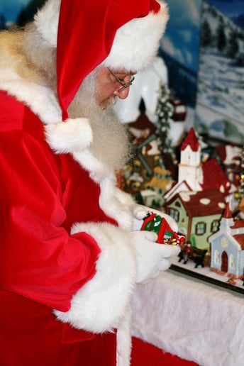 Gallery photo 10 of Papa Claus