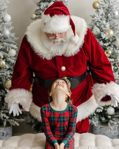 Gallery photo 7 of Katys Man In Red, LLC