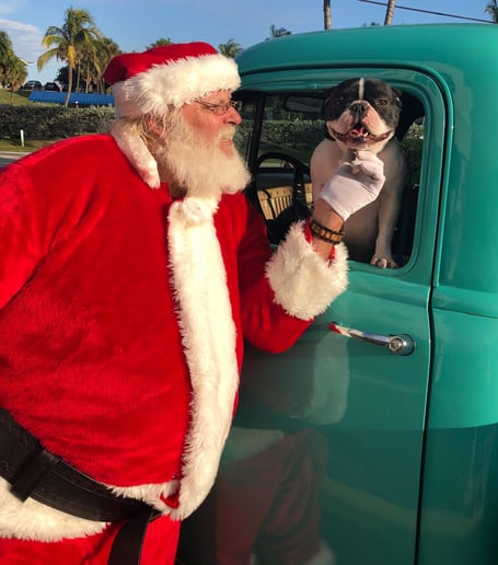 Gallery photo 8 of SoFlo Santa Roger