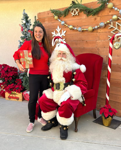 Gallery photo 3 of Santa Spencer