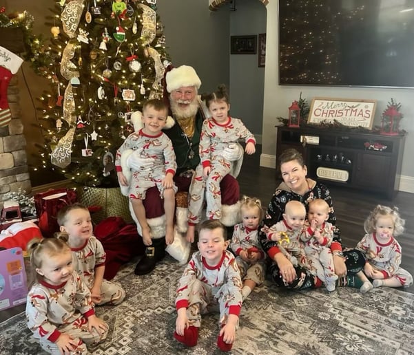 Gallery photo 5 of Santa Claus Layne