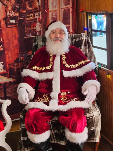Gallery photo 2 of Santa Claus