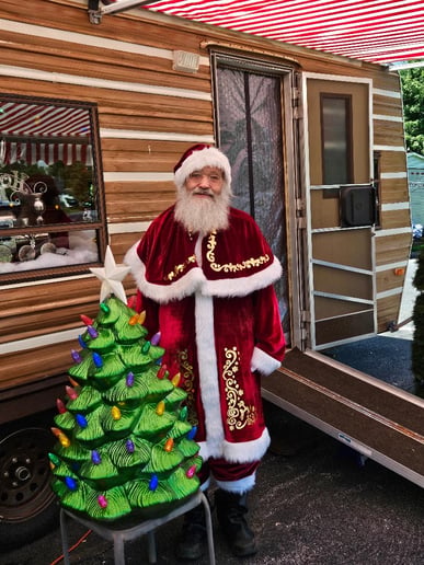 Gallery photo 3 of Santa Claus