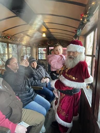 Gallery photo 4 of Santa Claus