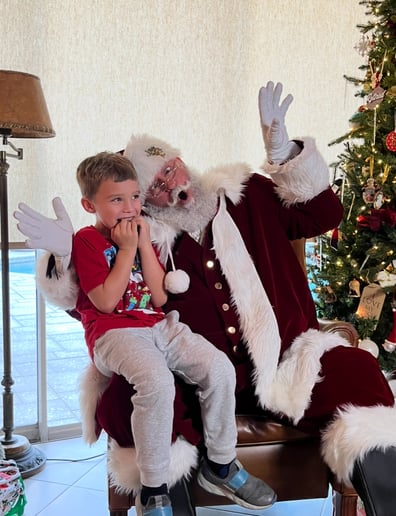 Gallery photo 1 of Santa Bone