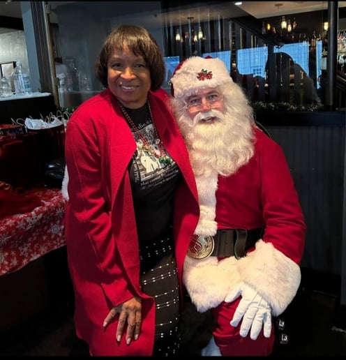 Gallery photo 2 of Santa Koop