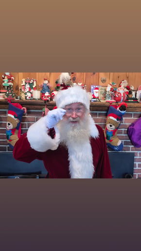 Gallery photo 3 of Santa George