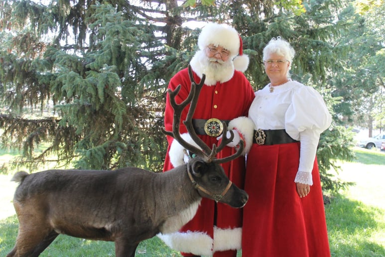 Gallery photo 7 of Santa Eric & Mrs. Claus