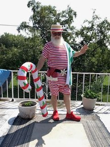 Gallery photo 1 of Santa Claus Irwin