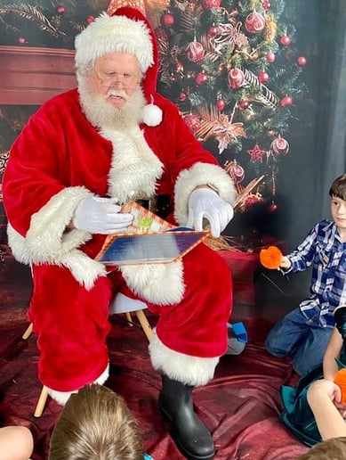 Gallery photo 15 of Naples Santa Claus