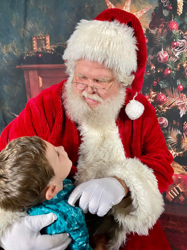 Gallery photo 18 of Naples Santa Claus
