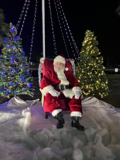 Gallery photo 19 of Naples Santa Claus