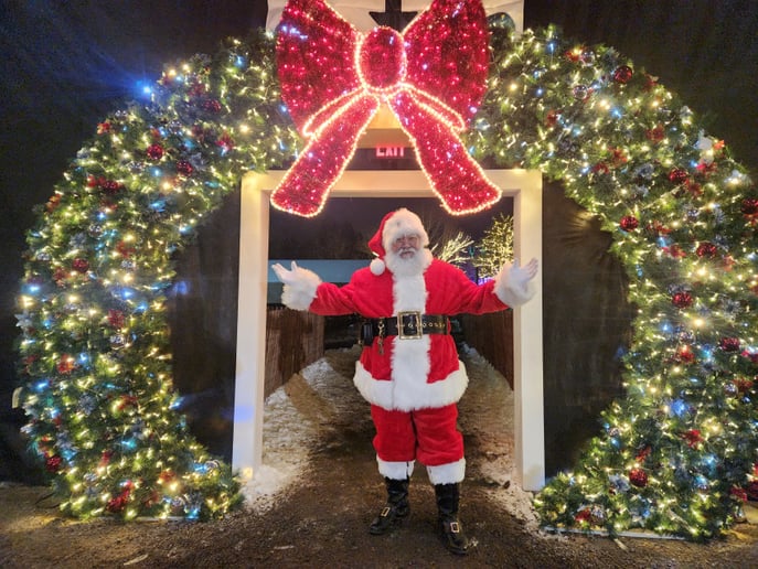 Gallery photo 3 of Santa Scott