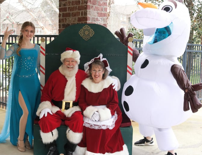 Gallery photo 22 of Southern Santas and Holiday Characters