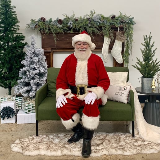 Gallery photo 24 of Southern Santas and Holiday Characters