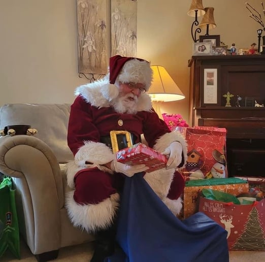 Gallery photo 26 of Santa Jeffrey